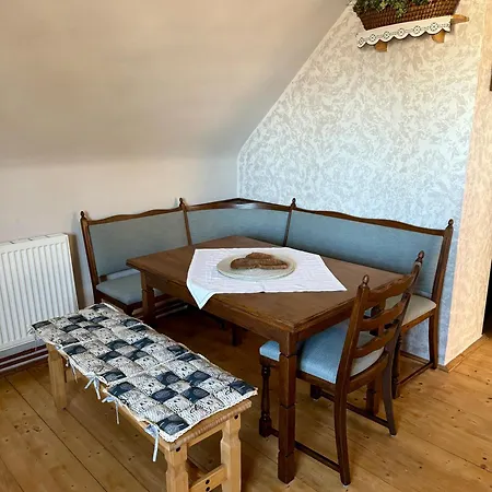 Prvorepublikovy Dum Se Zahradou Podivin