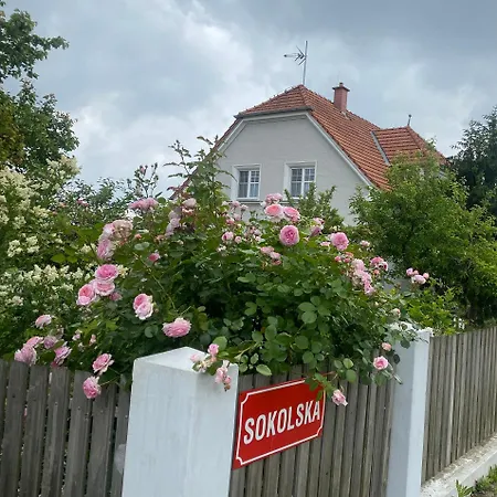 Prvorepublikovy Dum Se Zahradou