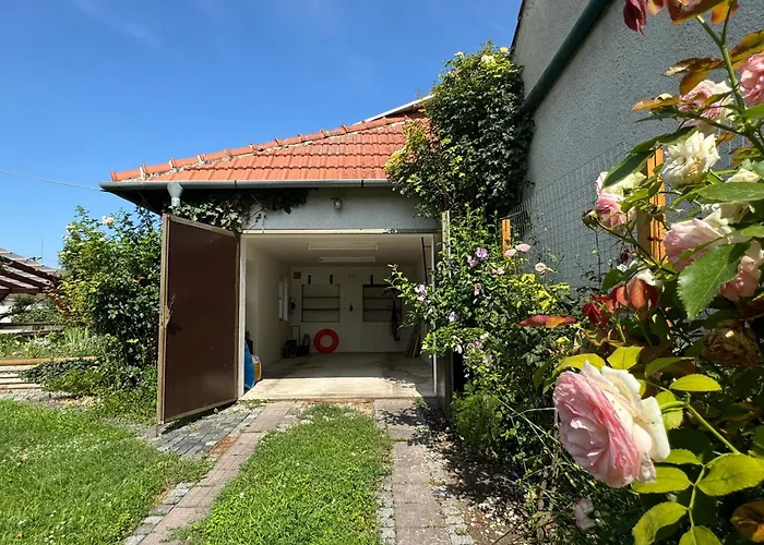 Apartment Prvorepublikovy Dum Se Zahradou *